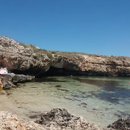 Maria Del Mar * Monopoli